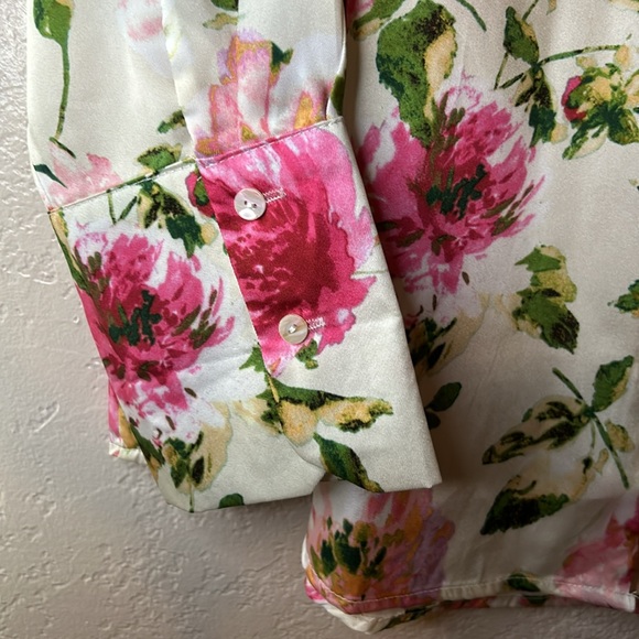 Button up blouse - Picture 4 of 6